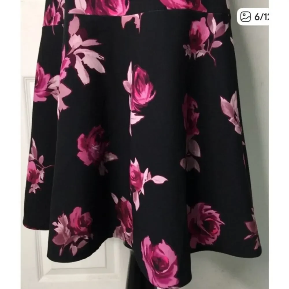 Kate Spade Womens Open Flare Dress size 4 Black Floral Roses Short Sleeve